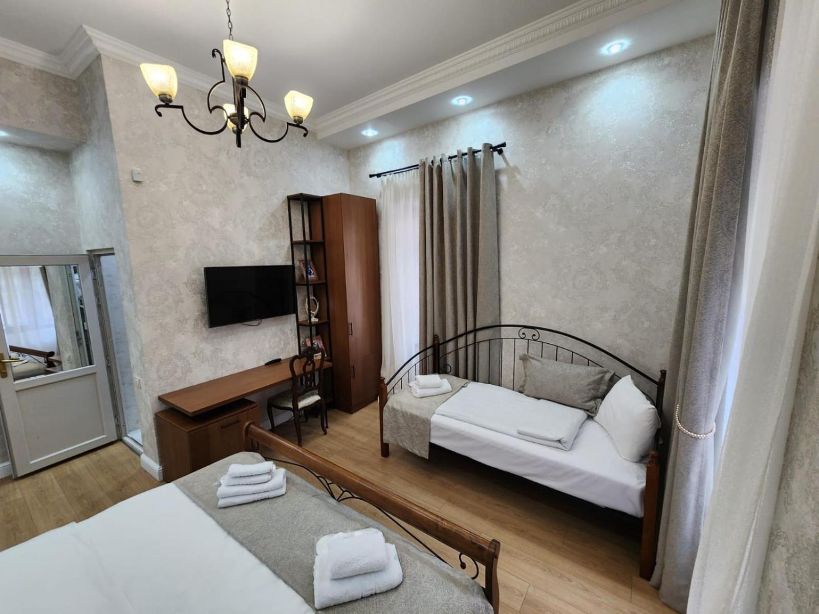Marita Hotel Tbilisi Exterior foto