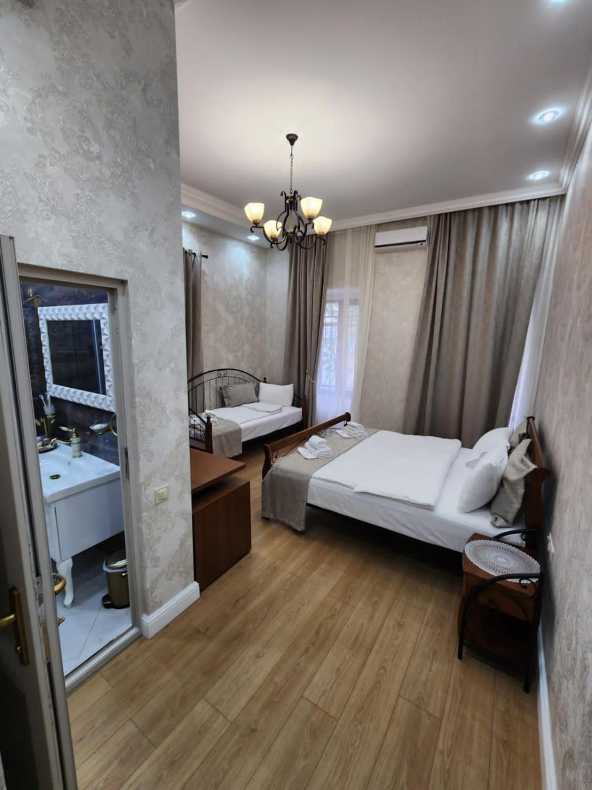 Marita Hotel Tbilisi Exterior foto